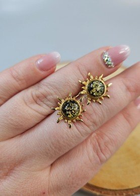 Auskarai prie ausies su gintaru 