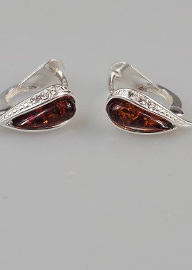 Auskarai prie ausies su gintaru sidabriniai