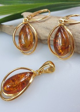 Gintaro rinkinys su auksu 