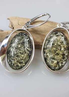 Masyvūs žalio gintaro auskarai 