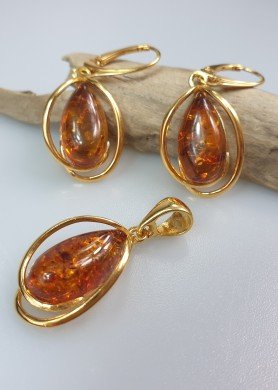 Gintaro rinkinys su auksu 