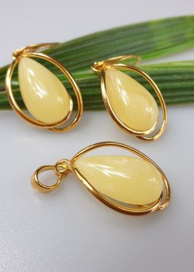 Balto gintaro auskarai ir pakabukas 