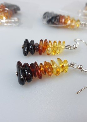 Kuklūs lengvi nedideli auskariukai su gintarais 