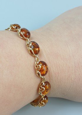 Gintarinė apyrankė