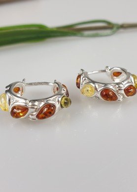 Sidabriniai auskarai rinkutės su gintaru 
