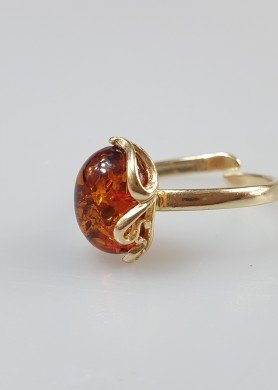 Auksinis žiedas su gintaru 