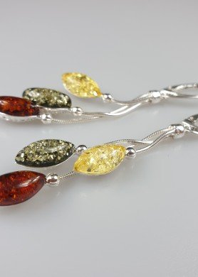 Ilgi margi auskarai „Rasa” su gintaru