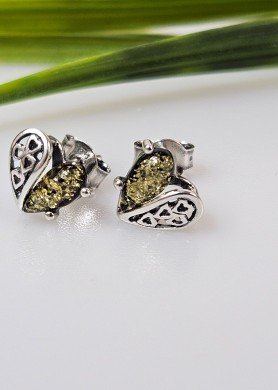  Sidabriniai auskarai vinukai maži auskarai su žaliu gintaru širdelės