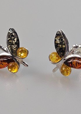 Sidabriniai auskarai vinukai su gintaru "Drugeliai"