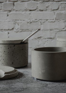 BETONINĖ DĖŽUTĖ SU DANGTELIU SOLTO