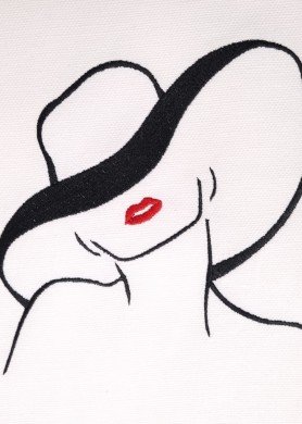 Baltas lininis krepšys vasarai