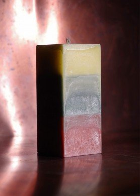 Žvakė Lietuvos trispalvės motyvais