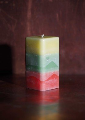 Žvakė Lietuvos trispalvės motyvais