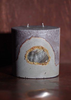 ​Ruda palmių vaško žvakė su Mother Of Pearl kriaukle ir gintaru