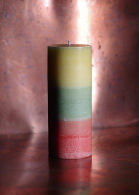 Žvakė Lietuvos trispalvės motyvais