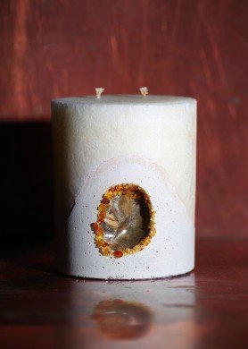 Palmių vaško žvakė su jūrine kriaukle ir gintaru