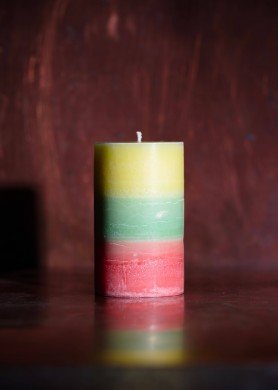 Žvakė Lietuvos trispalvės motyvais