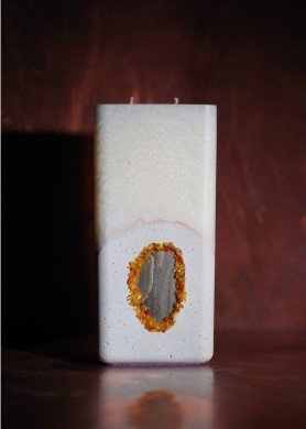 Aukšta palmių vaško žvakė su akmenimi ir gintaru