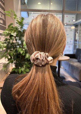 F Šilkinis plaukų segtukas 8cm - spalva Kreminė Švelni #81