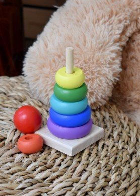 Medinis žiedų bokštelis