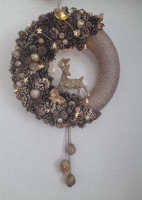 Kalėdiniai rankų darbo vainikai