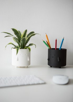 Pieštukinė „Šypsniukas“, matinė juoda