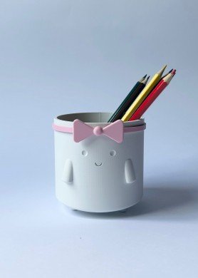 Pieštukininė - vazonėlis ,,Mergytė“