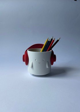 Pieštukininė - vazonėlis ,,Technologijų mylėtojas“