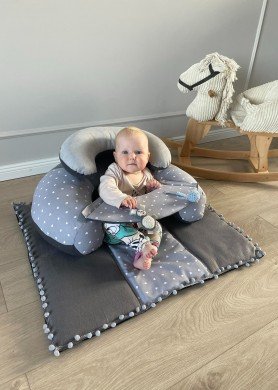 Sėdinukas + kilimėlis 75×65 cm ,,Širdelės,,