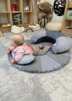 Sėdinukas + kilimėlis 90 cm ,,Širdelės,,