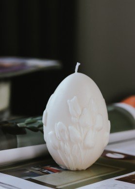 Žvakė Kiaušinis su gėlėmis 