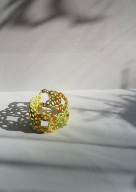 Rankų darbo apyrankė