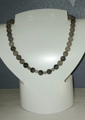 Kalnų krištolo su juoduoju turmalinu kaklo papuošalas