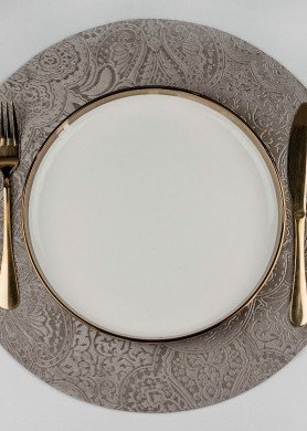 Smėlio/rusvos spalvos stalo padėkliukai su raštais 