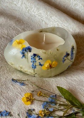 Velykų simbolis Kiaušinis, pavasarinė sojų vaško žvakė, stalo dekoracija