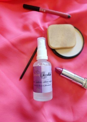 Natūralus makiažo fiksatorius GRAŽI MOTERIS - AKIMS ROJUS